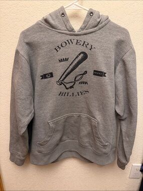 Gray Crewneck Graphic Pullover Sweater